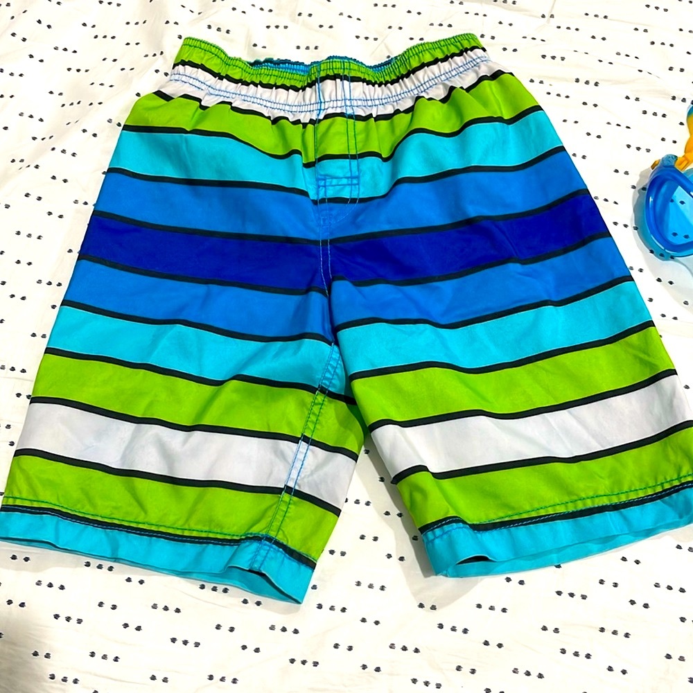Children’s place swim shorts boys size 7